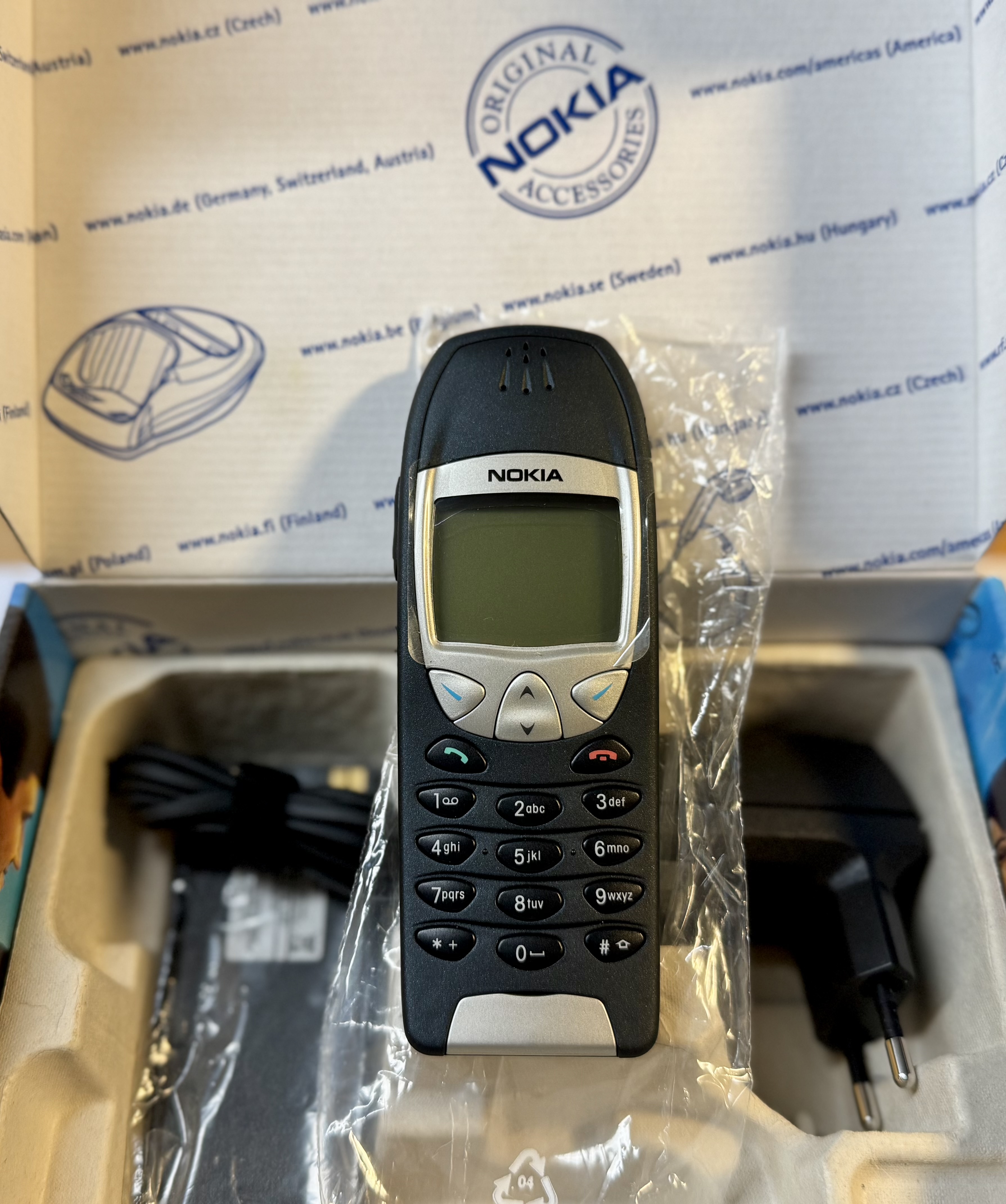 Nokia 6210 (NPE-3NX) Business Tasten-Handy für Kfz-Freisprech | Firmware V5.56 | Neu in OVP