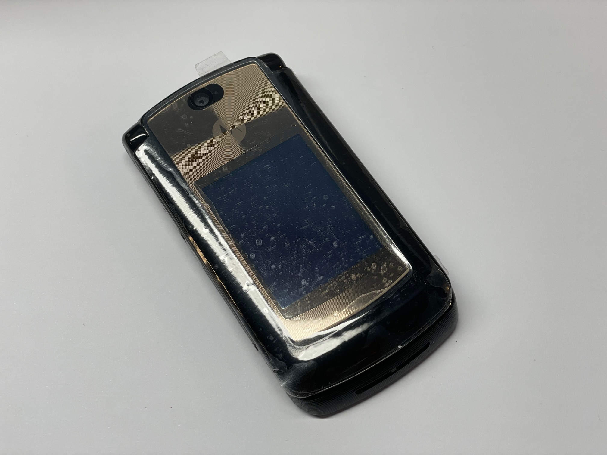 Motorola RAZR2 V8 2GB Klapp-Handy Unlocked Quad-Band Mobile Phone Kamera WAP wie Neu