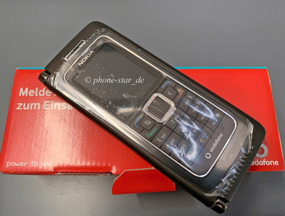 Nokia E90 Communicator Smartphone Unlocked QWERTZ Bluetooth UMTS WLAN Kamera Box