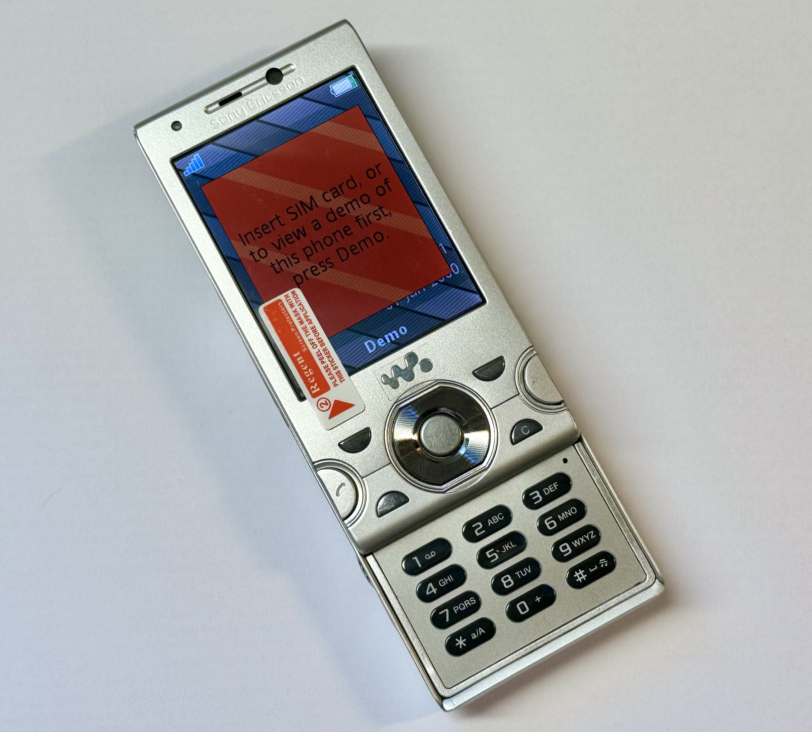 Sony Ericsson W995 Slider-Handy (Tasten, Bluetooth, 8.1MP Kamera, UKW-Radio, 8GB, UMTS) wie Neu